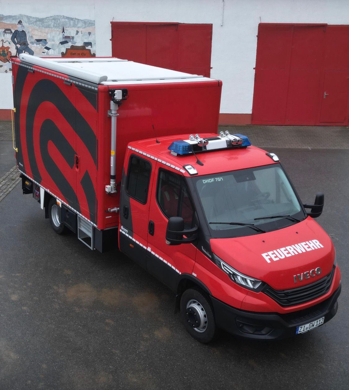 Frühschoppen mit Fahrzeugpräsentation